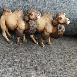 5" Camel Figurines 