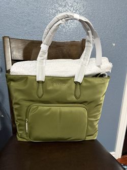 Brand New Michael Kors Tote Bag, Asking $60!!! Great Valentine’s Day Gift