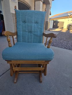 Rocker Glider