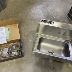 Aero HSF2S 17 x 15 NSF Stainless Steel Commercial Hand Sink Workboard Faucet