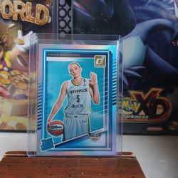 Paige Buekckers Donruss 25