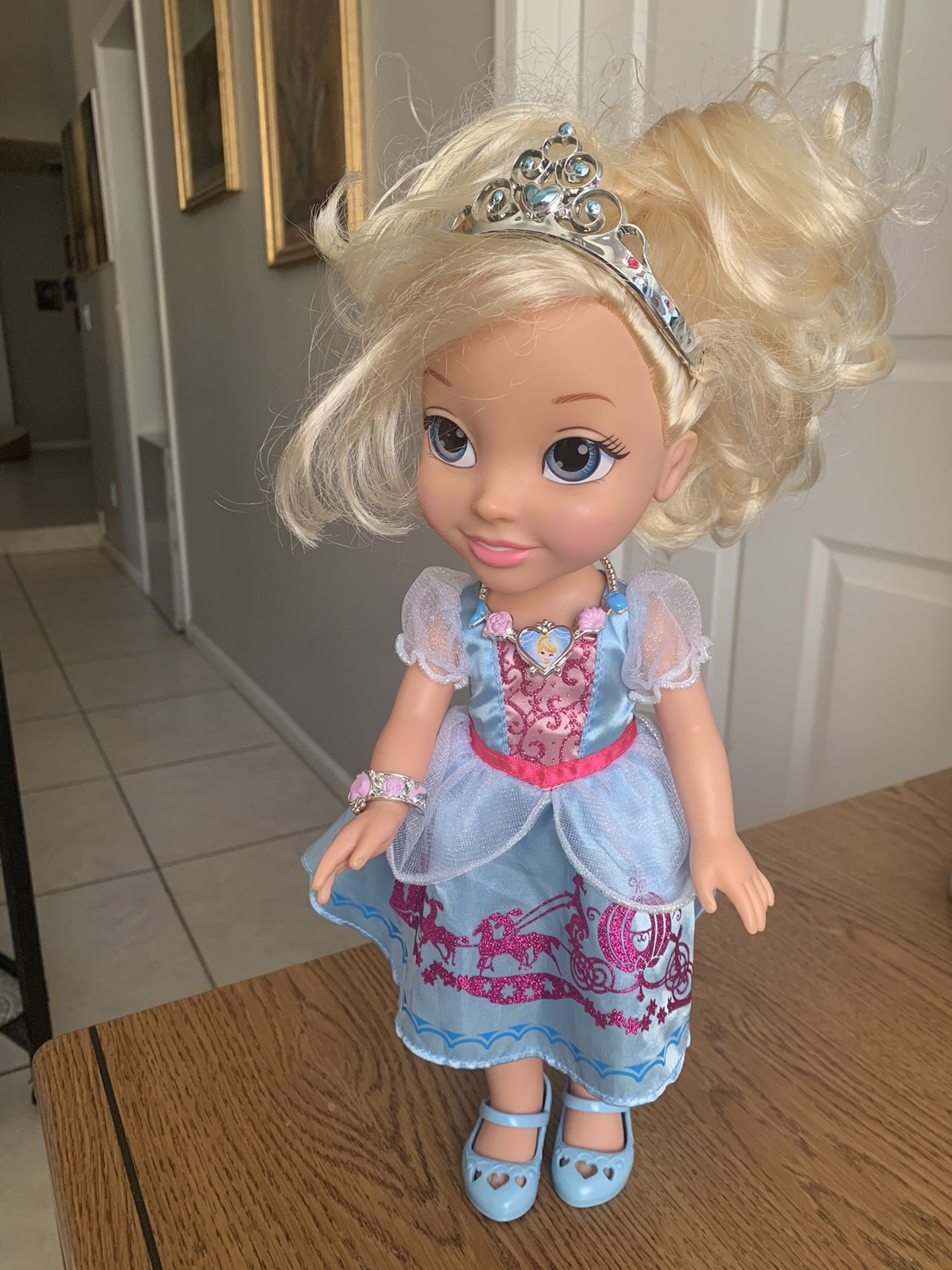 Disney Princess Cinderella Doll 14" with jewelry Tiara Blue Big Eyes