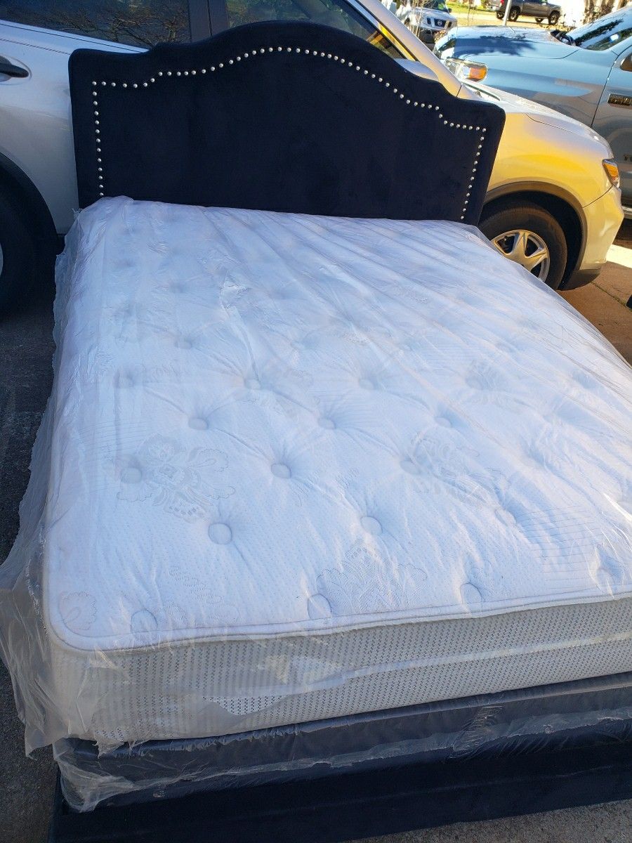 Queen Size Matress With Boxpring Free Delivery