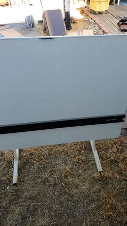 Adjustable drawing board