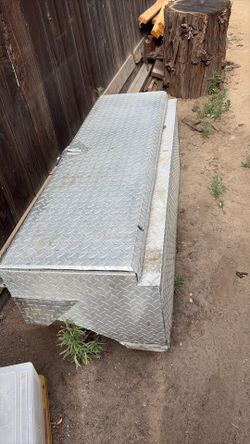 Aluminum truck toolbox