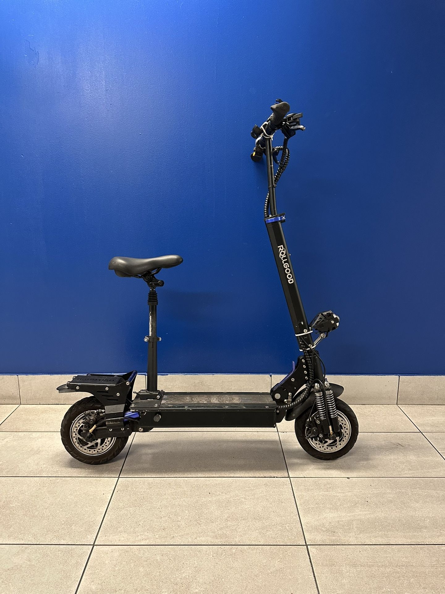 ROLL GOOD Electric Scooter