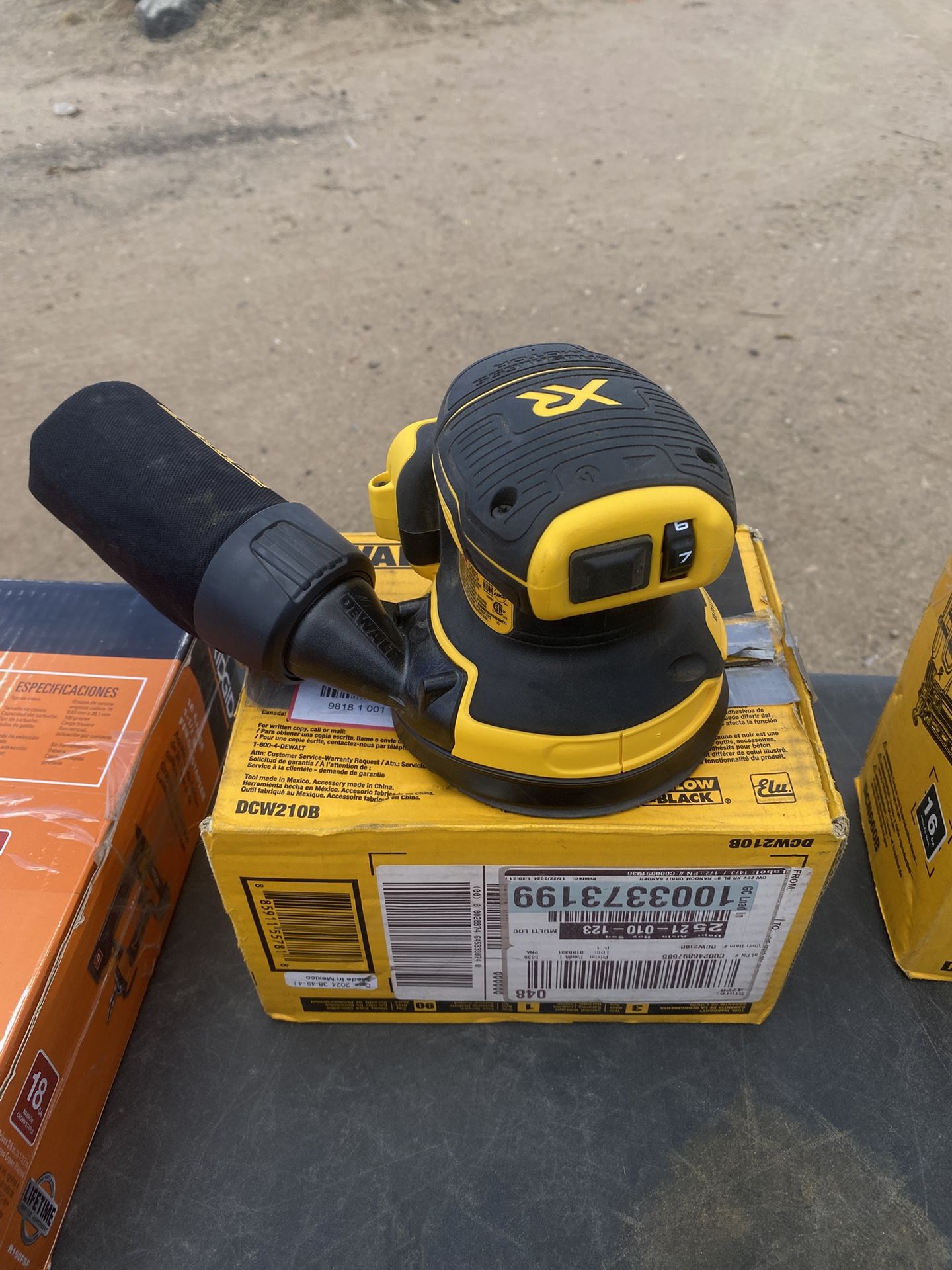 Dewalt Lijadora Only Tool