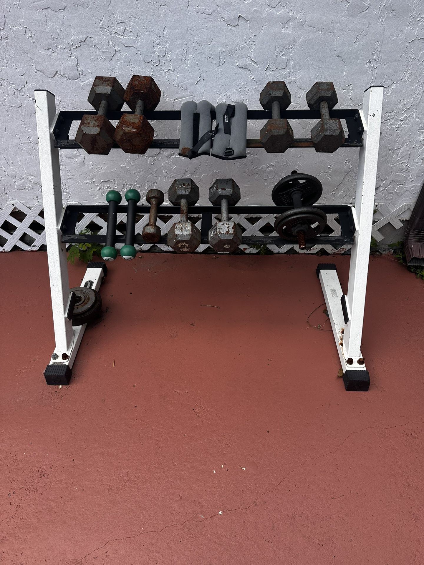 Weight rack & dumbbells