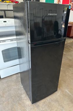 Refrigerator 7.4 cu ft (1 month warranty)