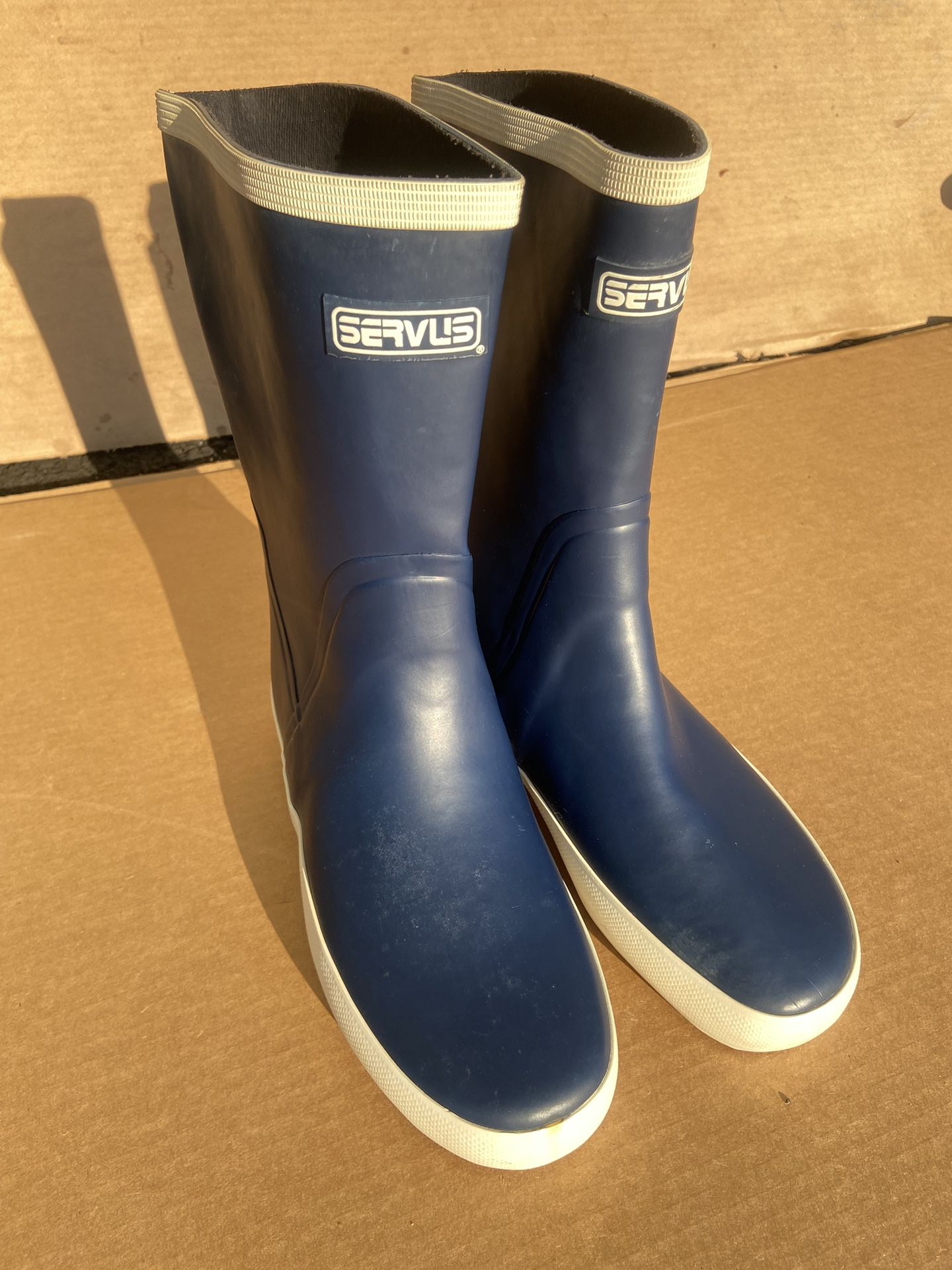 Servus Rubber Boots Size 7