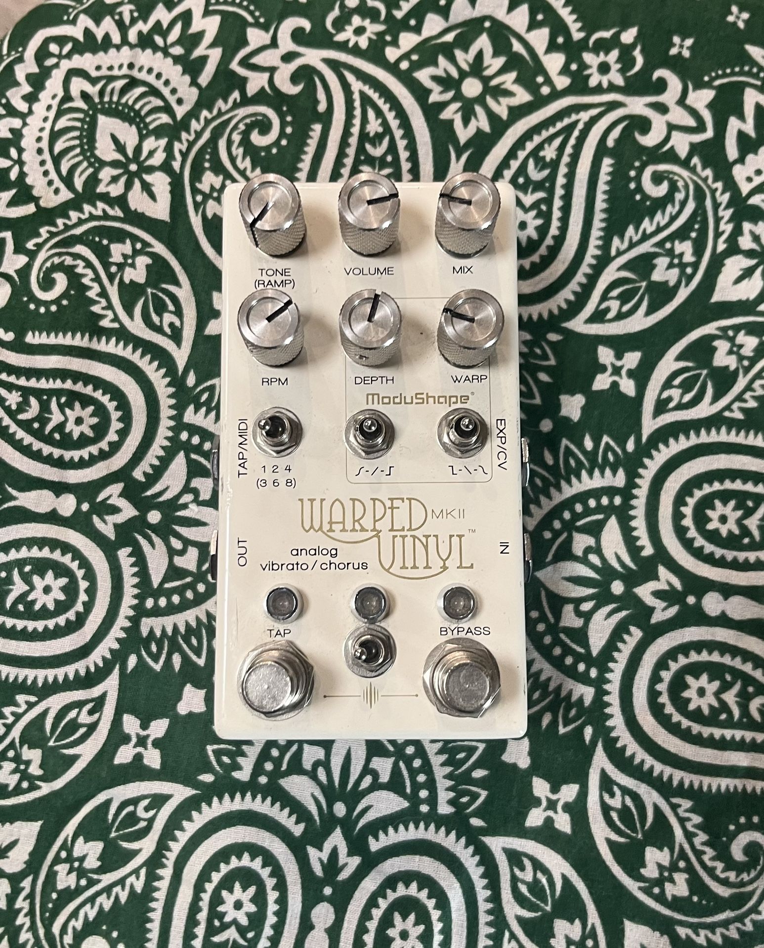 Chase Bliss Warped Vinyl MKII vibrato/chorus pedal
