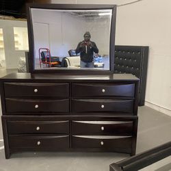 OVERSIZED DRESSER/NIGHTSTAND AND MIRROR BLOW OUT !!!! READ DESCRIPTION FOR INDIVIDUAL PRICES!!