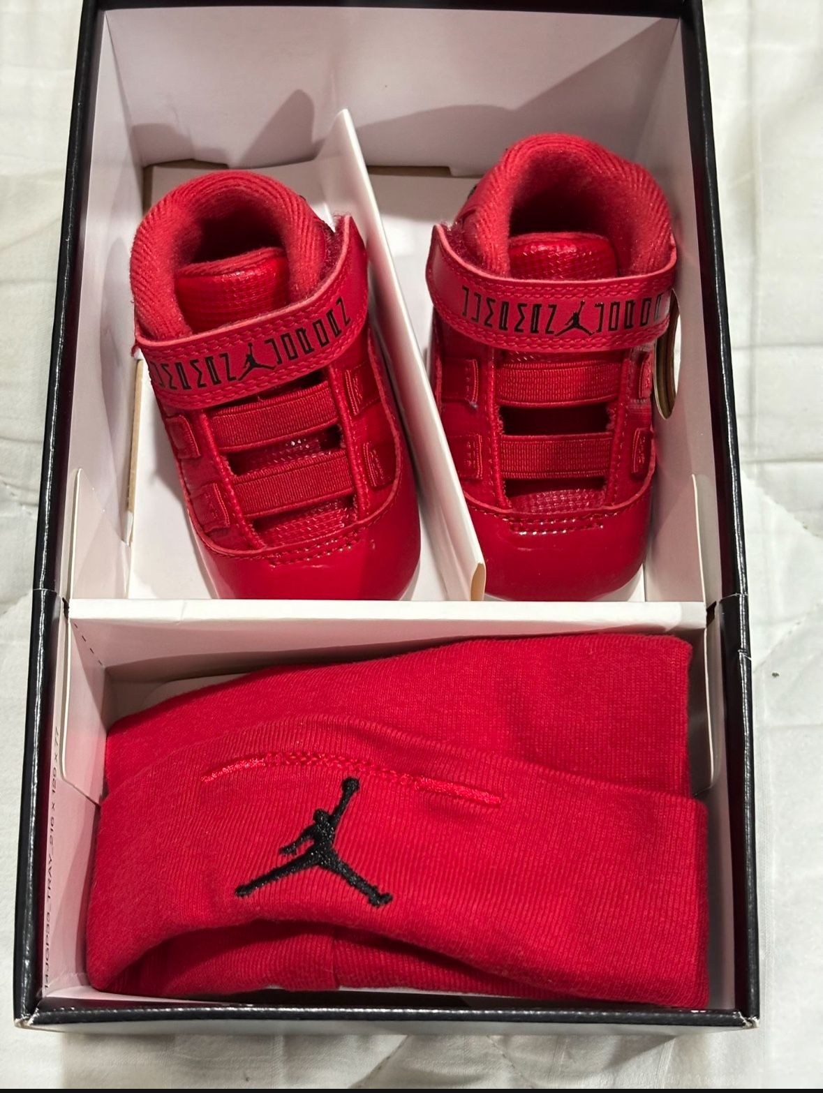 Air Jordan Retro Red Baby Gift Set
