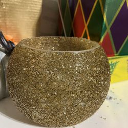 gold sparkly bowl 