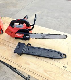 Milwaukee 18V FUEL 12in. Top Handle Chainsaw