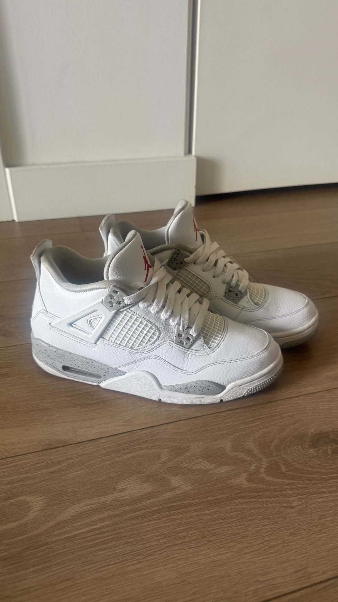 Jordan 4 Retro “WHITE OREO” - Great condition