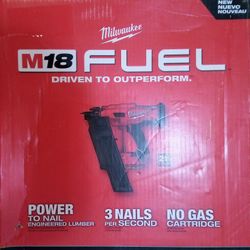 Milwaukee M18 Fuel 21 Degree Framing Nailer 