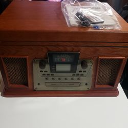 Crosley CR2402C Performer