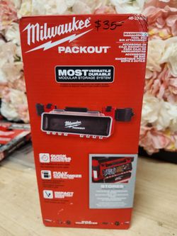 Milwaukee
PACKOUT Tool Box Magnetic Bin Attachment