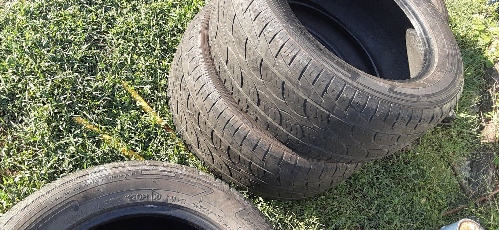 305 50 20 Tires