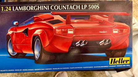 Bundle: Vintage 1/16 Ford Model A Roadster & 1/24 Lamborghini Countach Kits