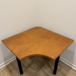 Corner Desk - Great Condition