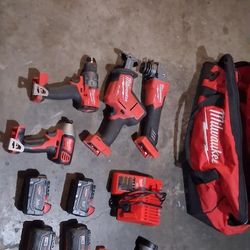 Milwaukee Set