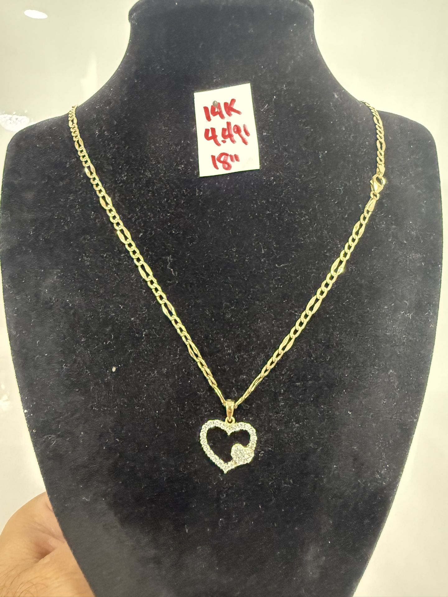 14K Yellow Gold Chain and Pendant 4.4Gr 18 Inches Long 