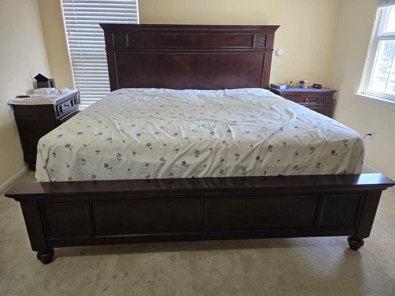 King Bed Set with Side Tables