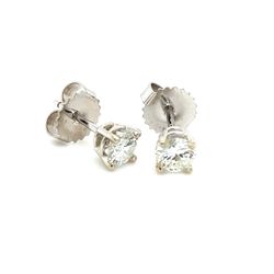 14k White Gold Diamond Stud Earrings .65ctw I SI1 I-431