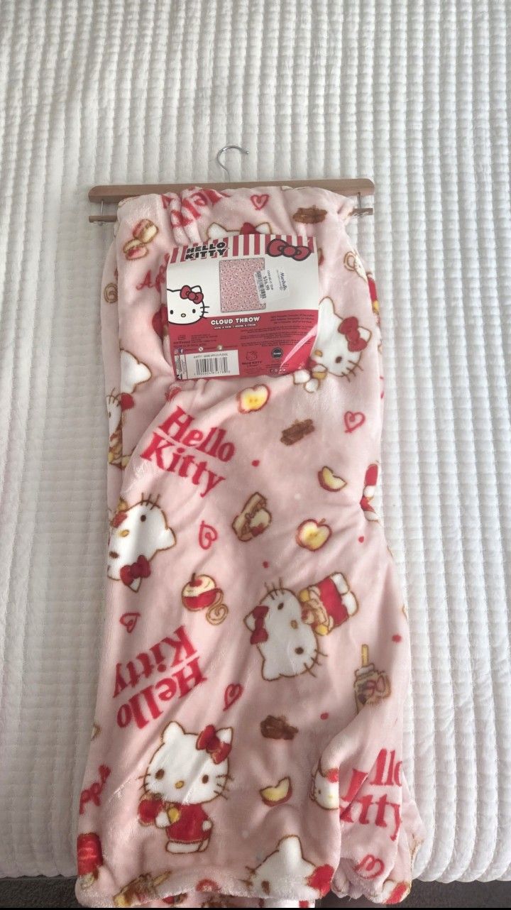 Hello Kitty Blanket 