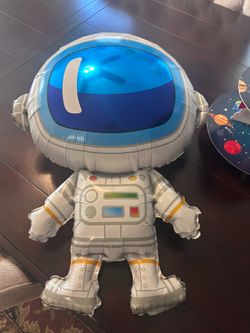 Space themed party items