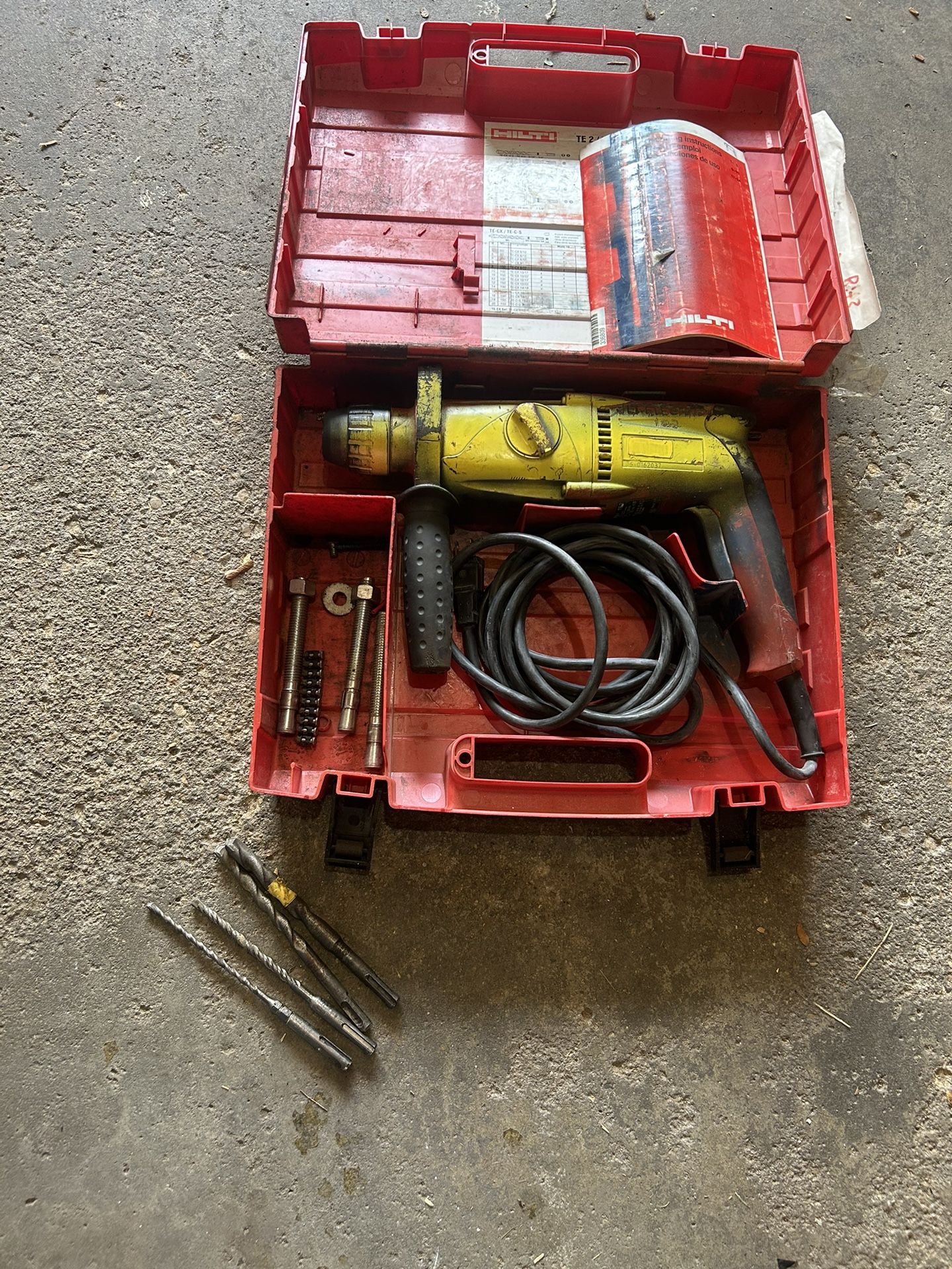 HILTI TE 2 Drill With Some Drill Bits Works Great.