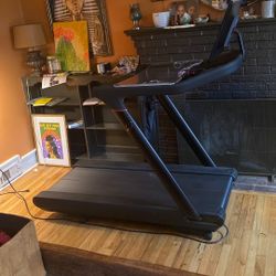 Used Peloton Tread
