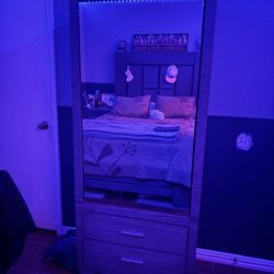 Mirror armoire With Shelves 