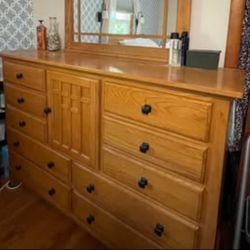 Excellent Dresser And Optional Sleigh Bed- Queen