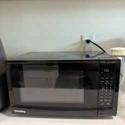 Microwave - Danby 