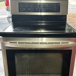 Great Condition! LG Electric Convection Oven With 5 Burner Flat Top Stove