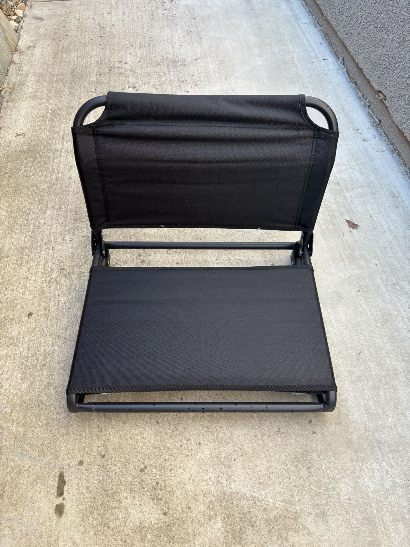 Stadium chair