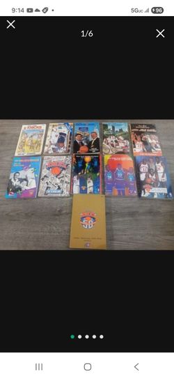 Perfect Condition New York Knicks Collection 11 Yearbook ..all TOGHEDER..great Collection..rare