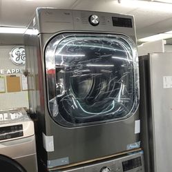 New Scratch And Dent LG Front Load Washer And Dryer Set. 1 year Warranty 