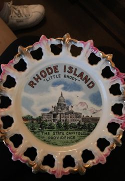 Rhode Island “little rhode” collector plate