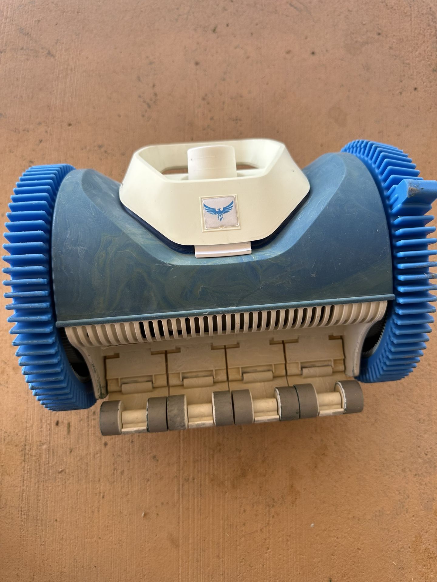 Pool vacuum