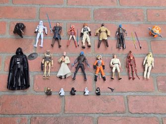 Star Wars varied action figures lot