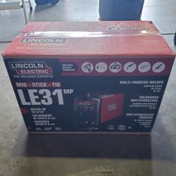 New,  Nueva, Lincoln Electric 140 Amp LE31MP Multi-Process Stick/MIG/Flux-Core/TIG, 120V, Aluminum Welder with Spool Gun sold separately