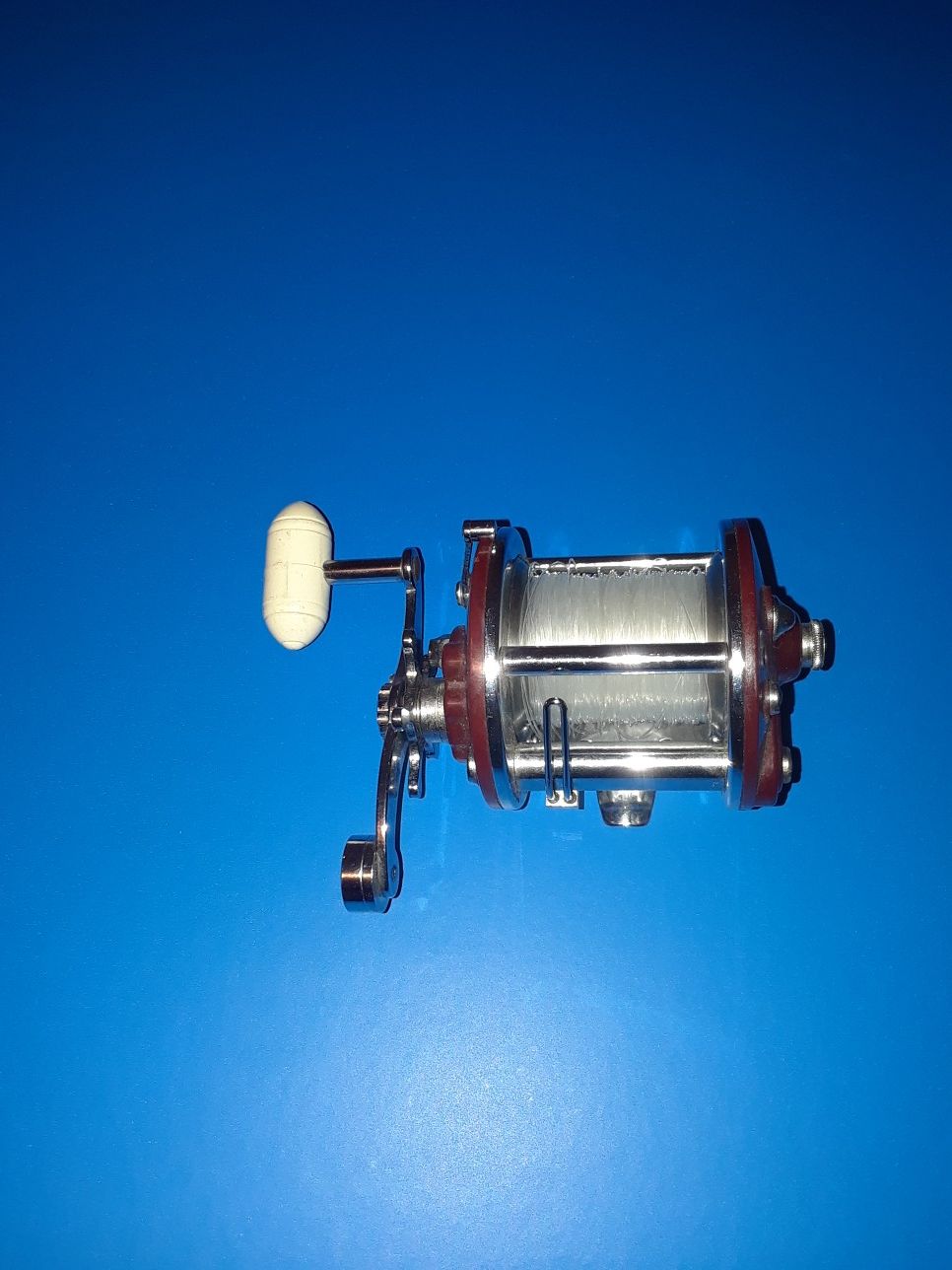 Fishing reel