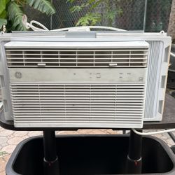Window A/C Used