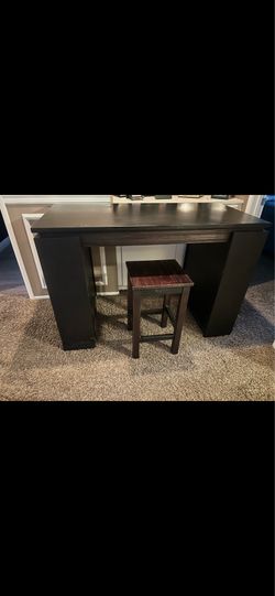 Pier 1 desk and chair