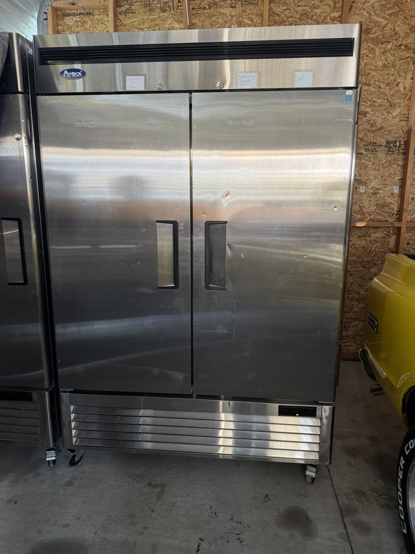 Tow Doors Freezer