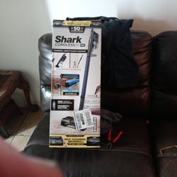 Brand Brand New Shark Vacuum Cordless Pet Pro